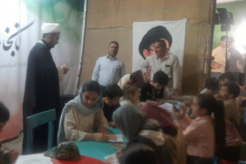 غرفه فرهنگی کتابخانه ایران در شب و روز عید غدیر