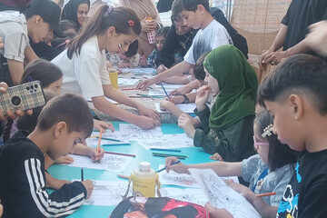 غرفه فرهنگی کتابخانه ایران در شب و روز عید غدیر
