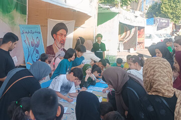 غرفه فرهنگی کتابخانه ایران در شب و روز عید غدیر