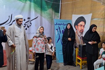 غرفه فرهنگی کتابخانه ایران در شب و روز عید غدیر