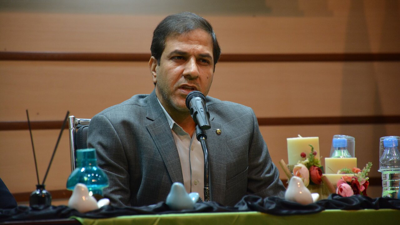 تأکید مدیرکل کتابخانه‌های عمومی بر جایگاه کتاب در سیره امام خمینی(ره) و تمدن‌سازی
