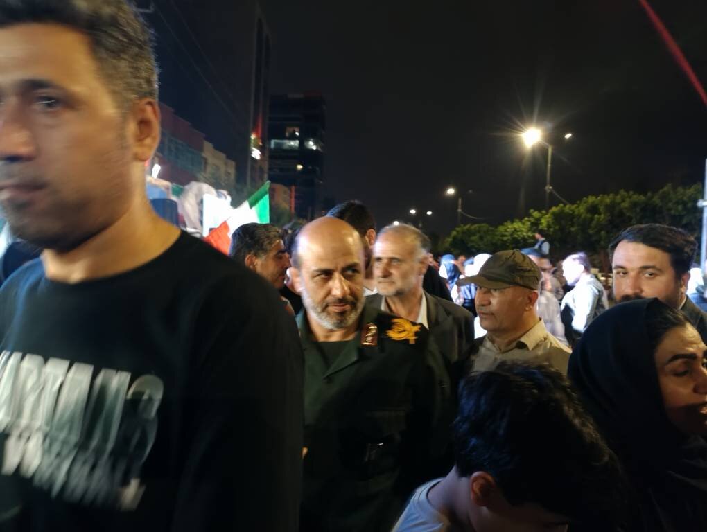 بازدید فرمانده سپاه استان البرز از غرفه فرهنگی ادارهکل کتابخانههایعمومی استان