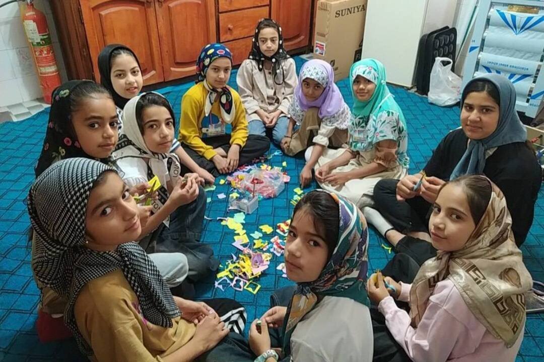 نشست غدیرشناسی در کتابخانه حاج رجبعلی عطری روستای گلند برگزار شد