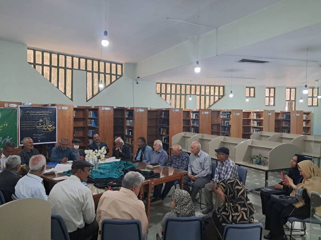 آیین ادبی «خال لبت» در شهرستان ملایر برگزار شد