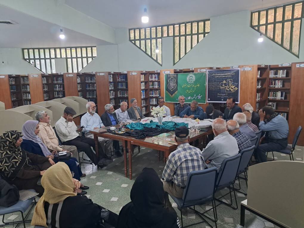 آیین ادبی «خال لبت» در شهرستان ملایر برگزار شد