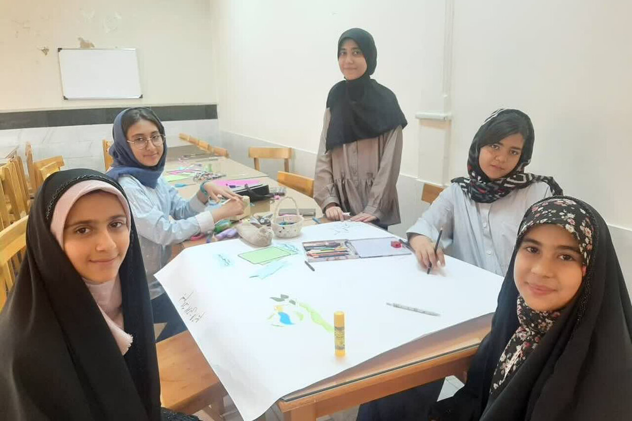 اجرای پویش «ساکنان هوشمند زمین» در کتابخانه‌های عمومی استان مرکزی