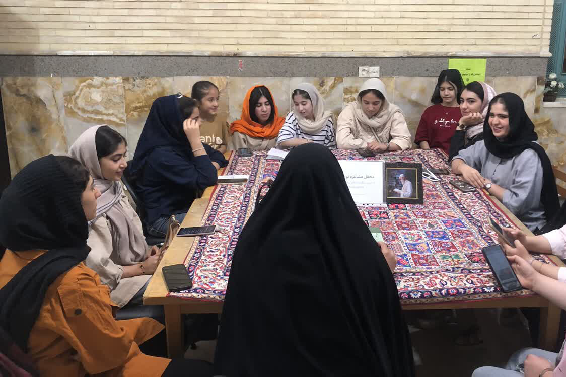 ترویج کتابخوانی و بزرگداشت غدیر در کتابخانه ام‌البنین(س) کاوه
