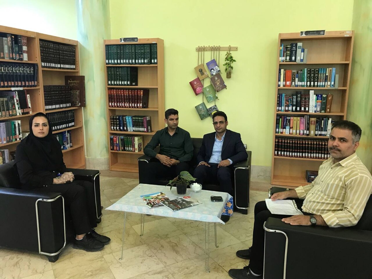 پیگیری اعتبارات پروژه کتابخانه ازنا، تقویت انجمن شهرستان و بررسی وضعیت کتابخانه‌های الیگودرز