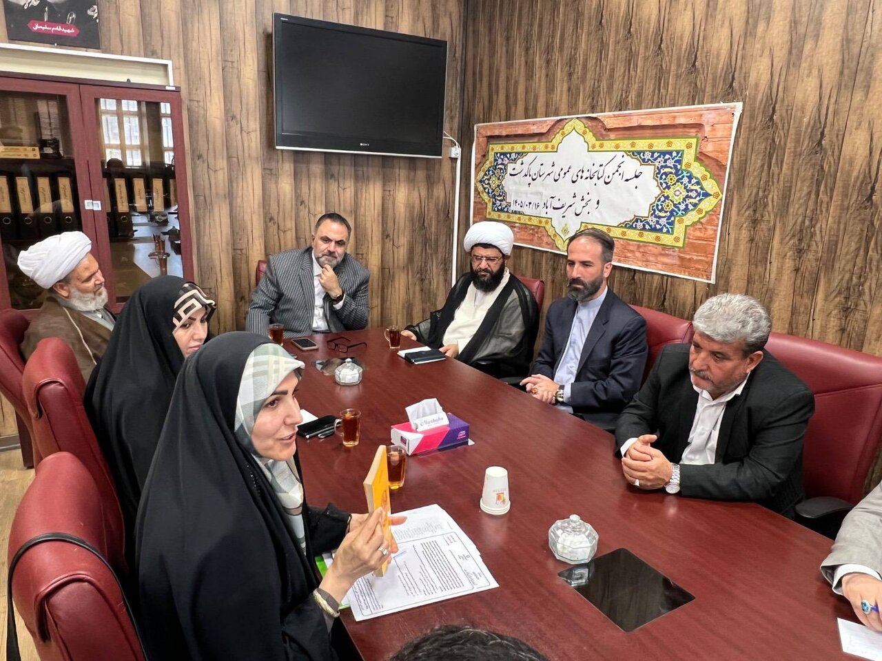 ترویج فرهنگ مطالعه و ارتقای سطح آگاهی امری ضروری در شرایط حاضر