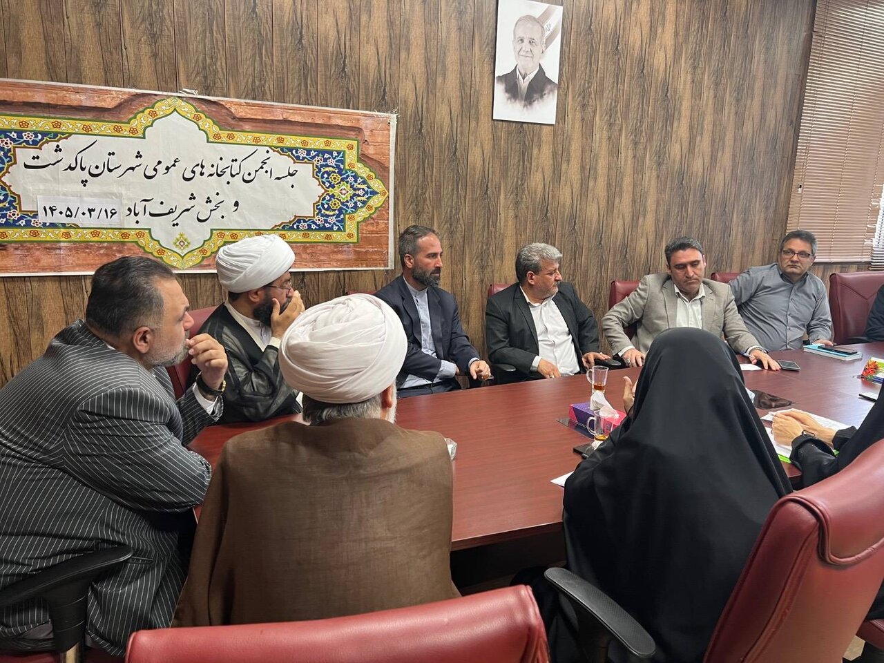 ترویج فرهنگ مطالعه و ارتقای سطح آگاهی امری ضروری در شرایط حاضر