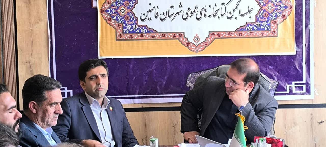 کتابخانهها فراتر از کارکرد خود، گره از مشکلات شهرستان باز میکنند