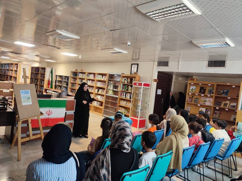 برگزاری کارگاه آموزشی «۳-۲-۱ تمرکز» با حضور دانش‌آموزان و اولیا در کتابخانه‌عمومی شهدای مشکین‌دشت