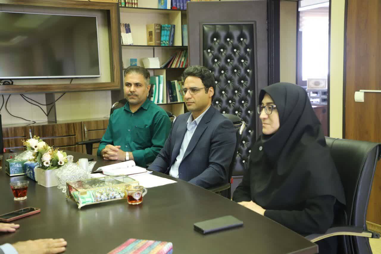 پیگیری وضعیت کتابخانه‌های پلدختر و خرم‌آباد در دیدار با فرمانداران