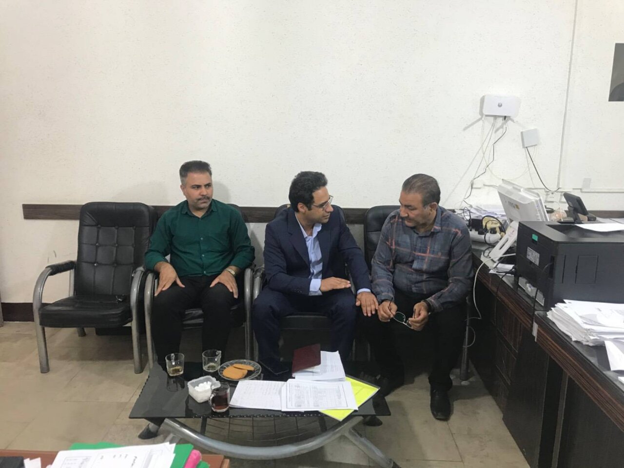 پیگیری وضعیت کتابخانههای پلدختر و خرمآباد در دیدار با فرمانداران