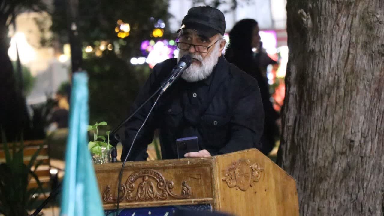 شعرخوانی شاعران آیینی در اجتماع مردمی اهواز
