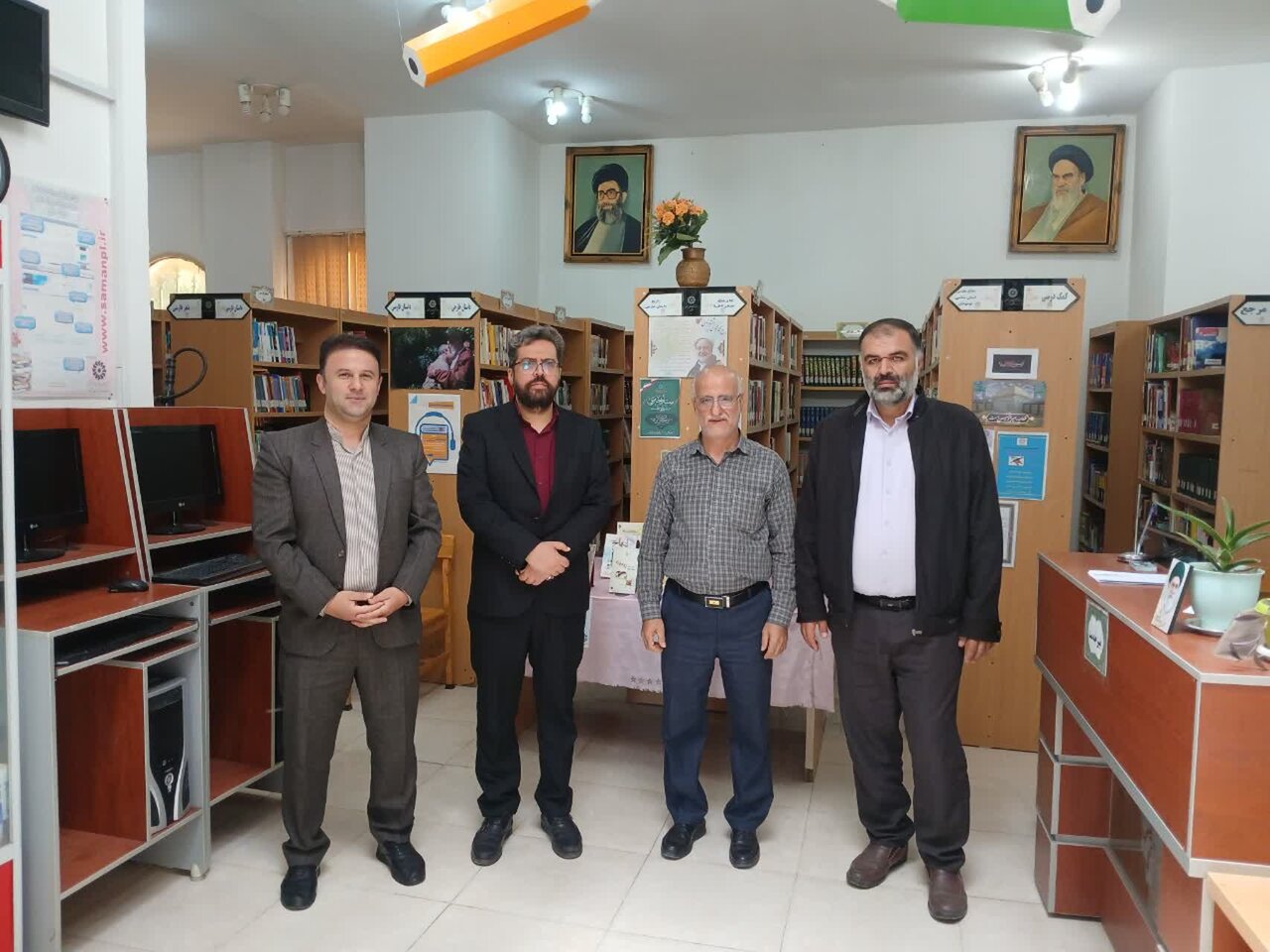 مدیرکل کتابخانههایعمومی استان البرز از کتابخانههای شهرستان اشتهارد بازدید کرد