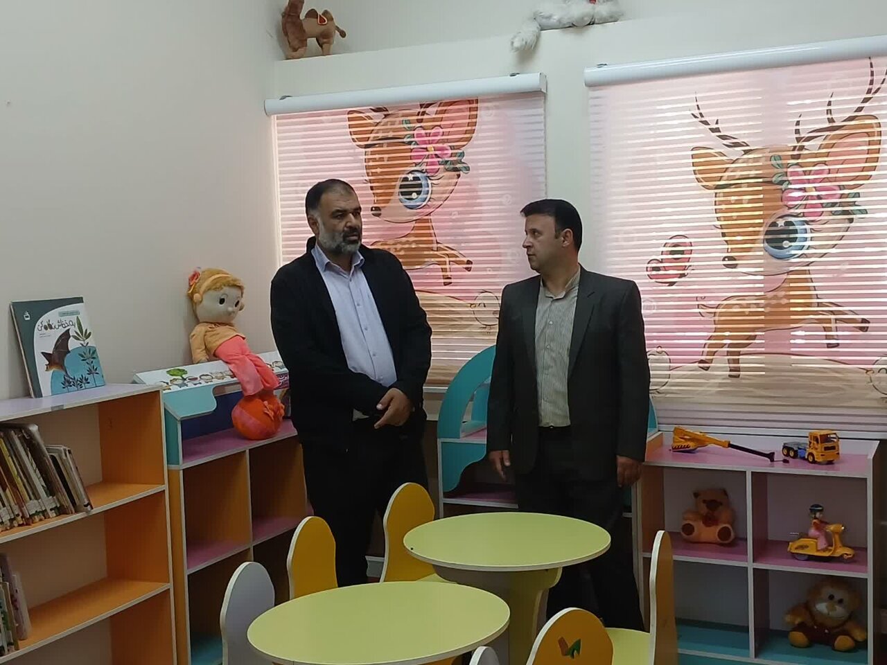 مدیرکل کتابخانه‌های‌عمومی استان البرز از کتابخانه‌های‌ شهرستان اشتهارد بازدید کرد