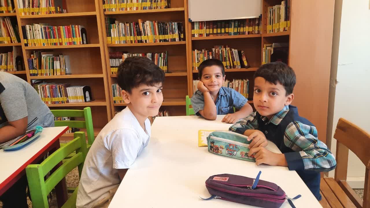 بدرقه بهار در کتابخانه های استان با برگزاری برنامه های کتاب محور