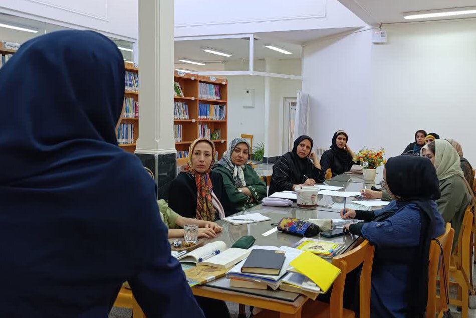 کتابخانه شهدای شازند؛ مرکزی پویا برای تعاملات فکری و فرهنگی شهروندان