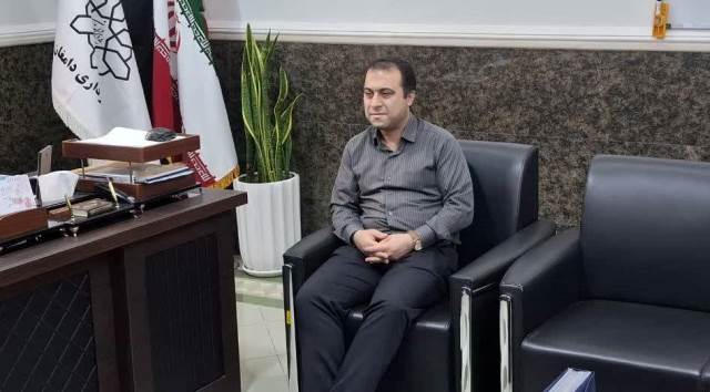 مراحل واگذاری حق انتفاع ۱۰ ساله کتابخانه سیار دامغان بررسی شد