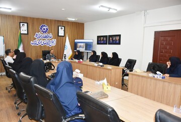 میز نوجوان
