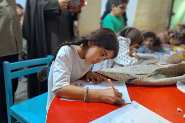 تداوم حضور غرفه کتابخانه‌ ایران در یکصدمین شب تجمعات ضدصهیونیستی