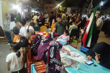 تداوم حضور غرفه کتابخانه‌ ایران در یکصدمین شب تجمعات ضدصهیونیستی