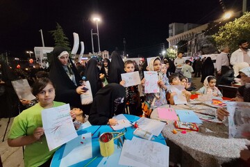 تداوم حضور غرفه کتابخانه‌ ایران در یکصدمین شب تجمعات ضدصهیونیستی