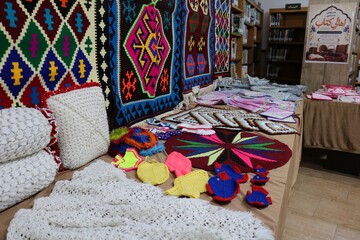 صنایع دستی اهالی کتاب