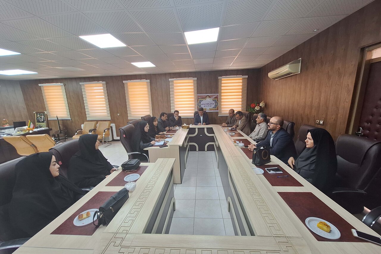 تداوم خدمترسانی ۵۰ درصدی کتابخانههای ایلام در جنگ رمضان قابل تقدیر بود