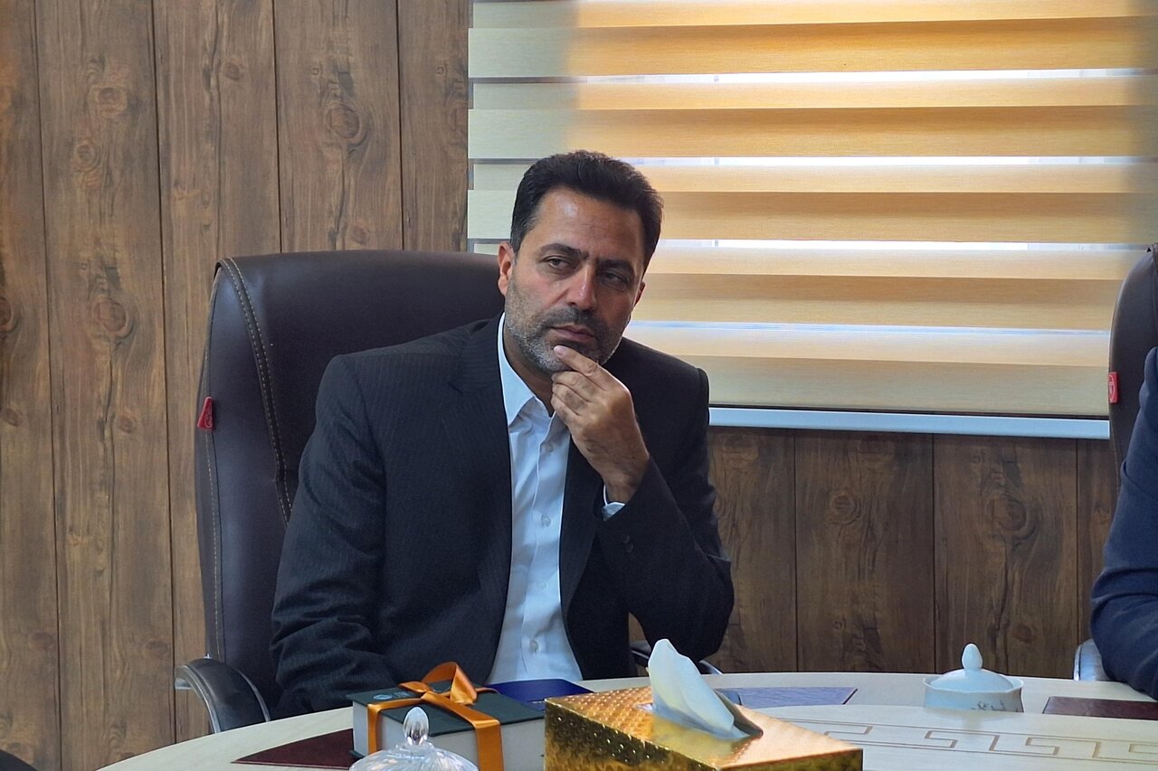 تداوم خدمت‌رسانی ۵۰ درصدی کتابخانه‌های ایلام در جنگ رمضان قابل تقدیر بود