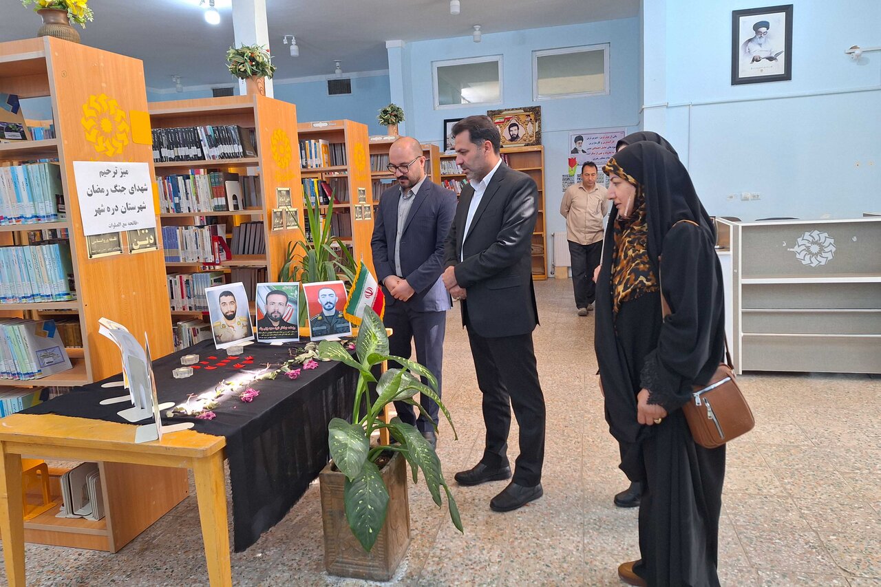 گفت‌وگوی سرپرست اداره‌کل کتابخانه‌های عمومی ایلام با کتابداران دره‌شهر و بازدید از کتابخانه‌های عمومی