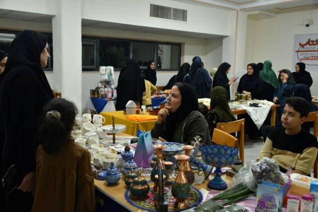 افتتاح نمایشگاه و فروشگاه صنایع‌دستی «هنرهای دستی اهالی کتاب» در راور