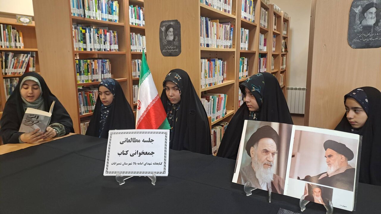 محافل ادبی در کتابخانه ها با حضور شاعران و ادیبان برگزار شد