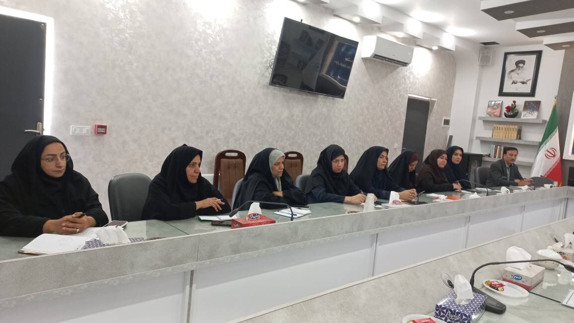 جلسه هم اندیشی مسئولان کتابخانه های عمومی شهرستان کرمان برگزار شد
