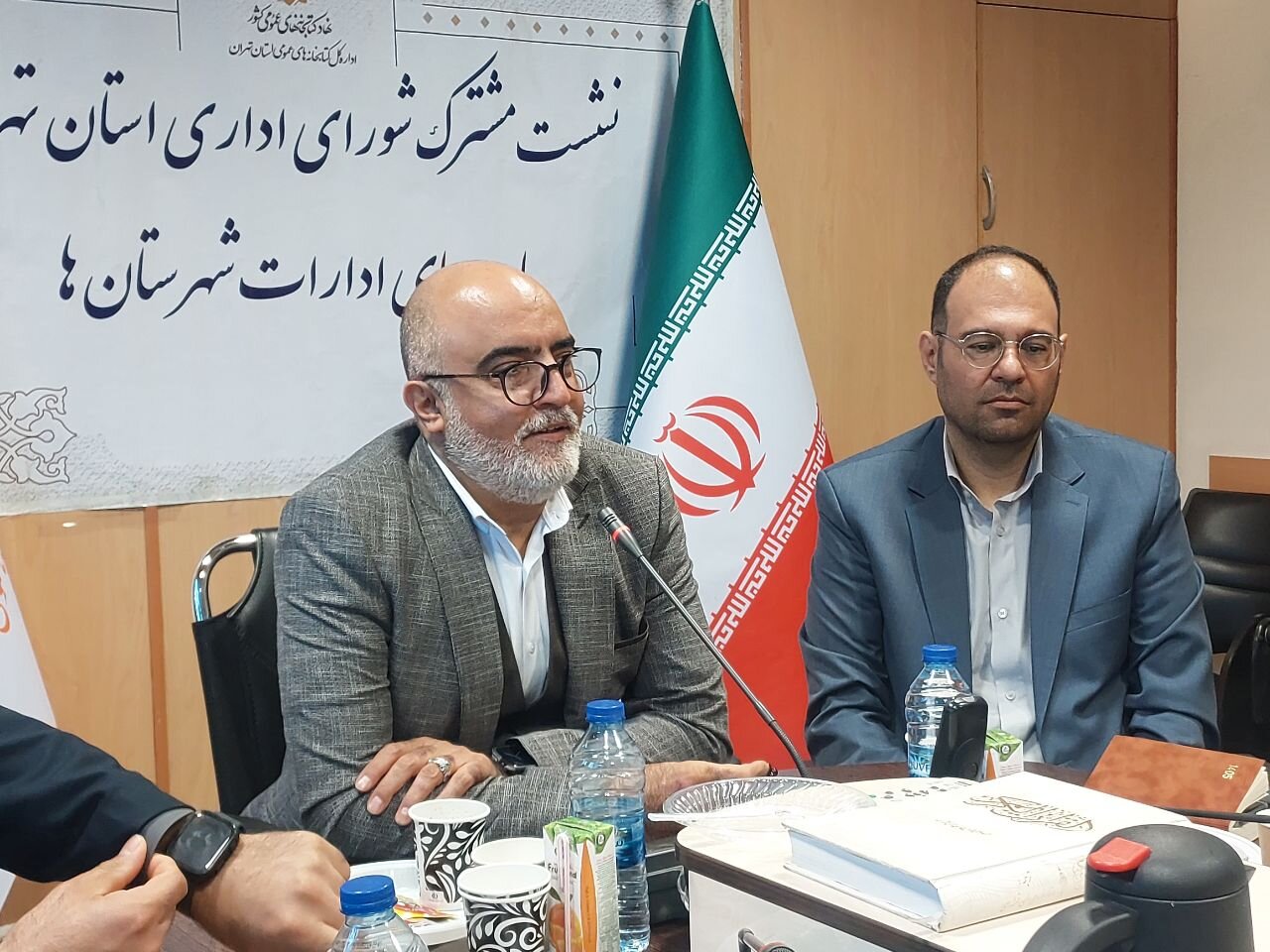چهارمین جلسه شورای اداری اداره کل کتابخانه های عمومی استان برگزار شد