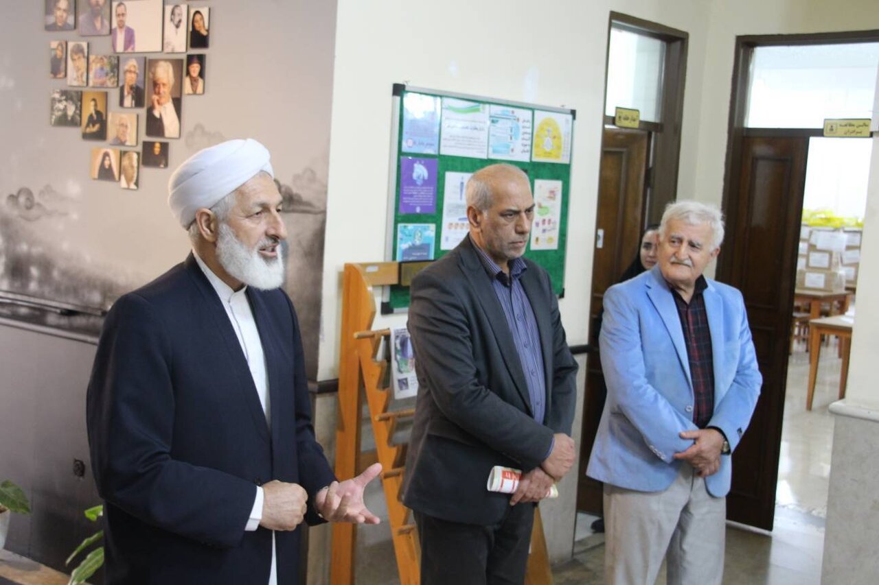 بیش از ۷۸۰۰ جلد کتاب به ارزش ۱۸ میلیارد ریال به کتابخانههای عمومی گلستان اهدا شد