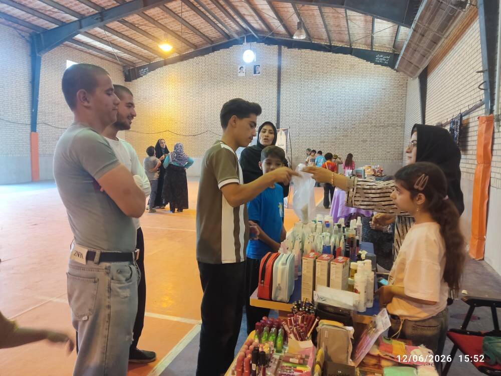 نمایشگاه و فروشگاه صنایعدستی «اهالی کتاب» در روستای سهگنبد به کار خود پایان داد