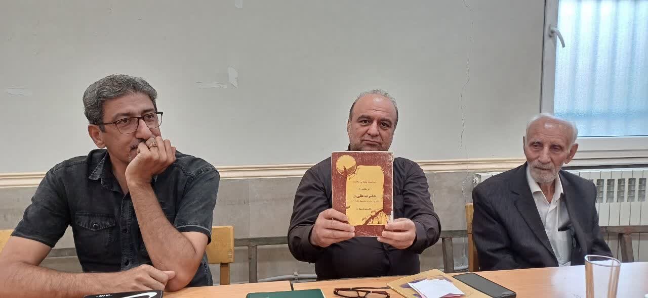 بررسی کتاب «سیاستهای معاویه در برابر حضرت علی(ع)» در نشست کتابخوان کتابخانه پانزده خرداد