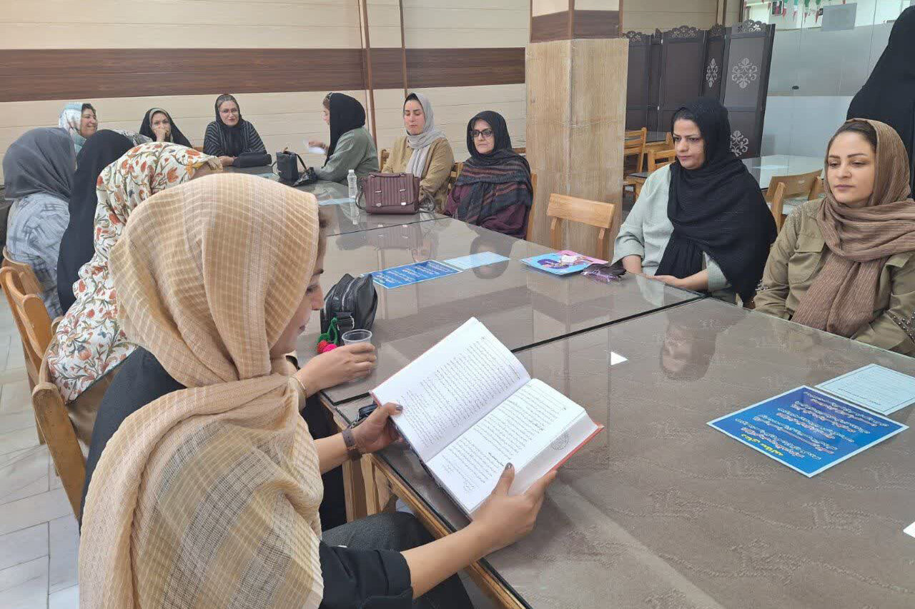 گرامیداشت روز مباهله در کتابخانه شهید امیری شازند
