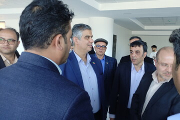 بازدید استاندار مرکزی از روند اجرایی پروژه کتابخانه مرکزی استان