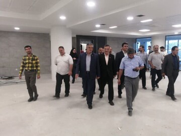 بازدید استاندار مرکزی از روند اجرایی پروژه کتابخانه مرکزی استان