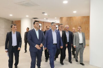بازدید استاندار مرکزی از روند اجرایی پروژه کتابخانه مرکزی استان