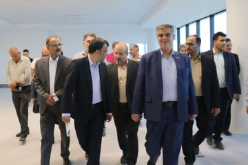 بازدید استاندار مرکزی از روند اجرایی پروژه کتابخانه مرکزی استان