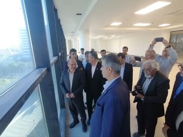 بازدید استاندار مرکزی از روند اجرایی پروژه کتابخانه مرکزی استان
