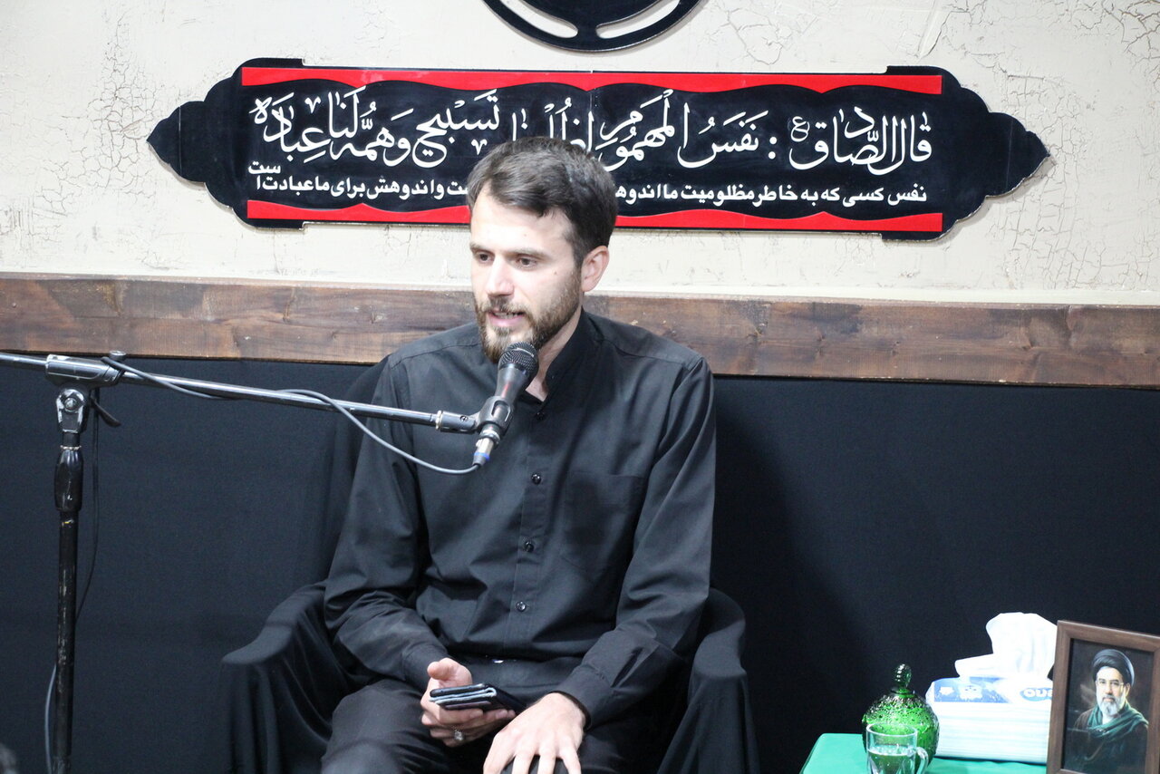 محفل شعر آیینی «جوشن عشق» در شهر اراک برگزار شد