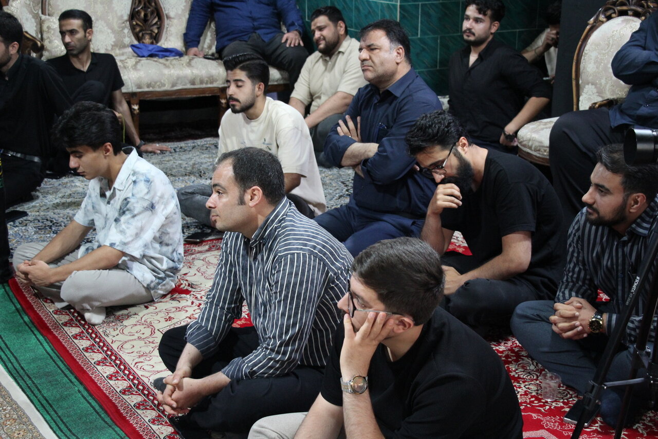 محفل شعر آیینی «جوشن عشق» در شهر اراک برگزار شد