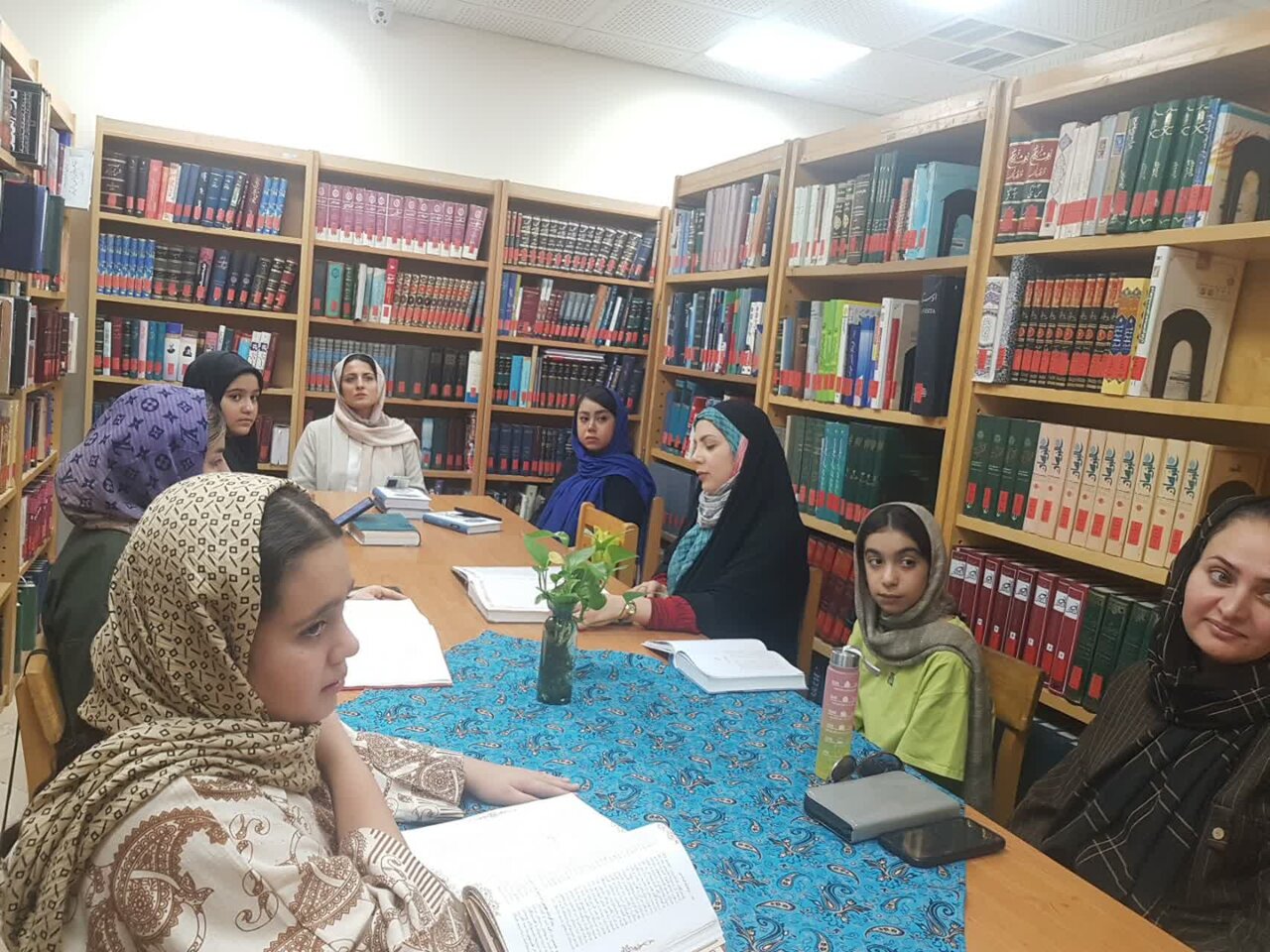 تلفیق فرهنگ، هنر و آموزش در کتابخانههای عمومی استان تهران