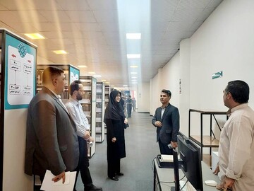 بازدید از کتابخانه مرکزی