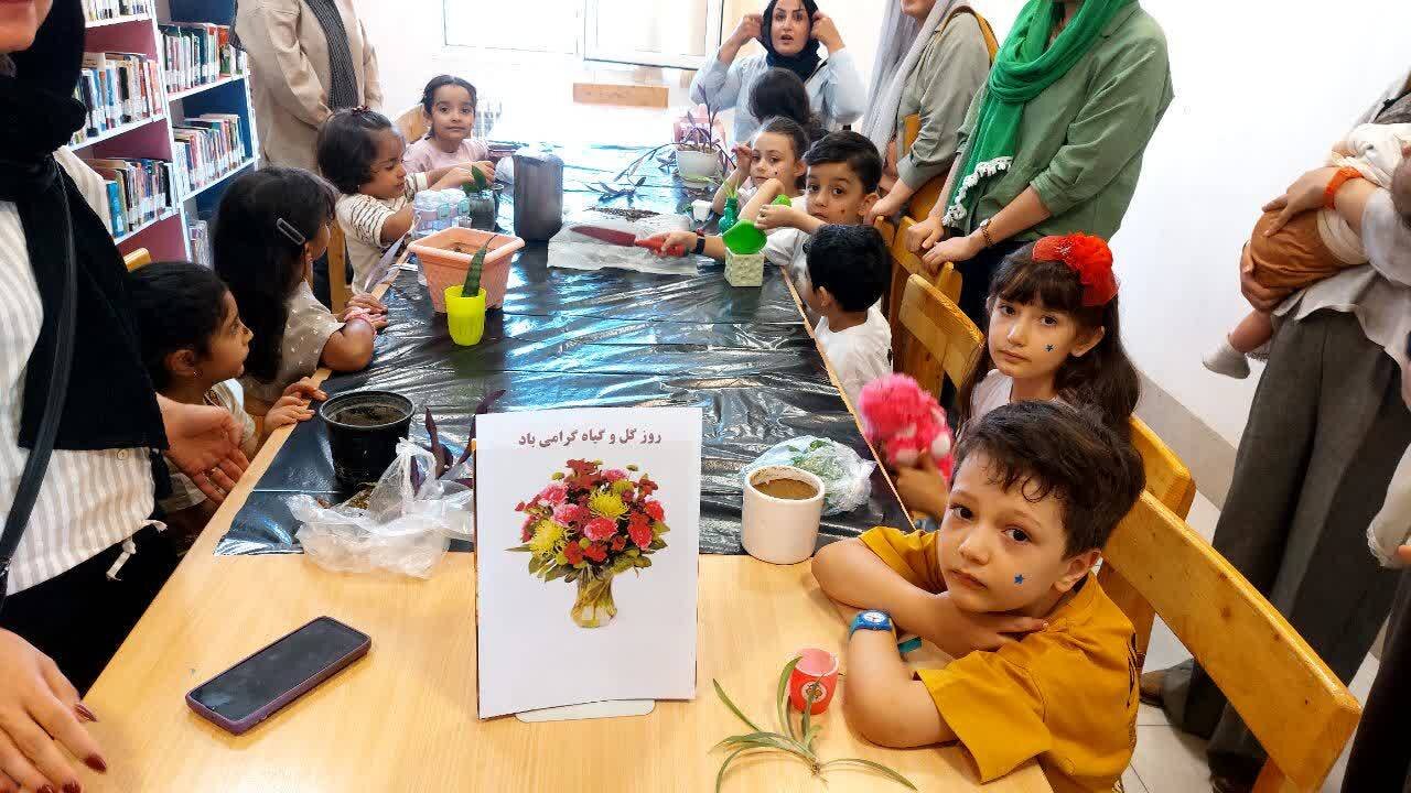 برگزاری کارگاه گل و گیاه در کتابخانه عمومی مهستان